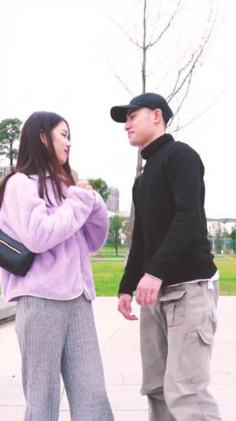 拆散情侣大作战真人版3游戏截图3