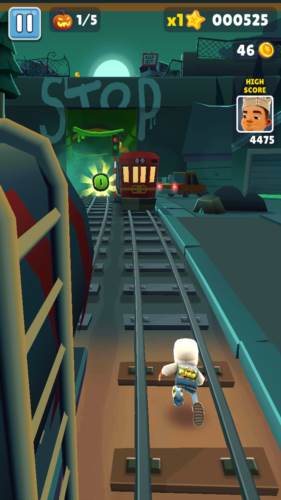地铁跑酷鬼屋版游戏截图2