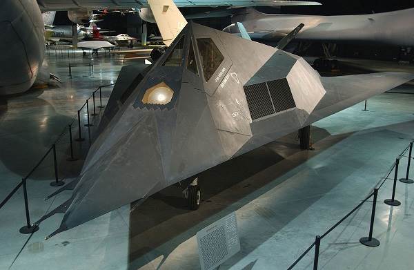 F-117 传奇“夜鹰”介绍配图2